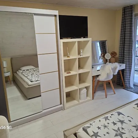 Δωμάτια σε οικογενειακή κατοικία Sarkcsillag Vendeghaz