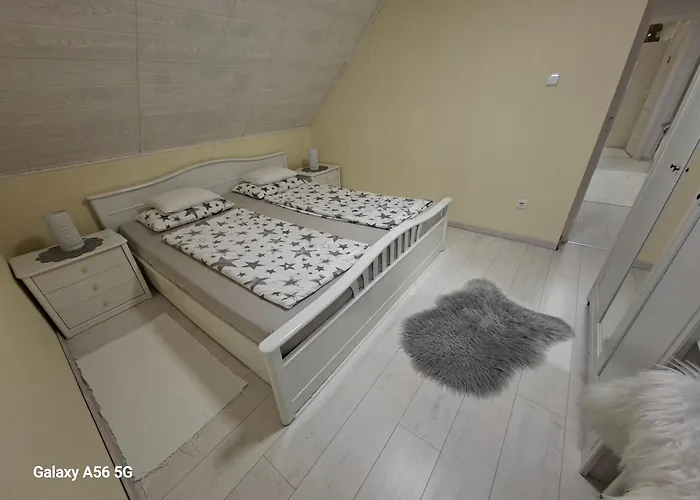 Sarkcsillag Vendeghaz Проживание в семье Кишкёрёш