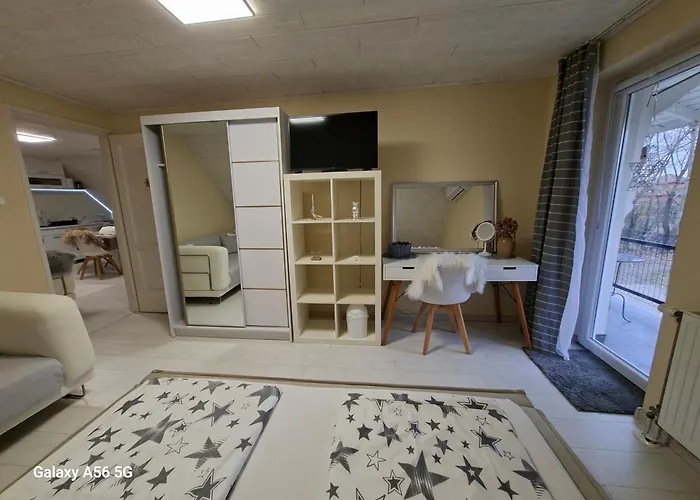 Sarkcsillag Alloggio in famiglia *