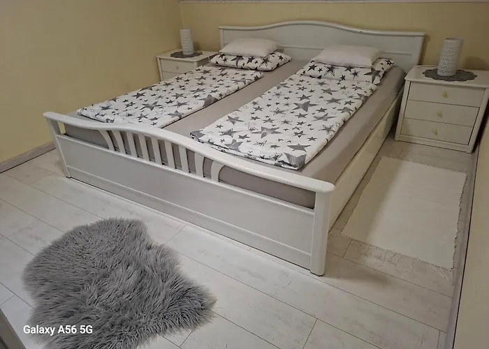 Sarkcsillag Vendeghaz